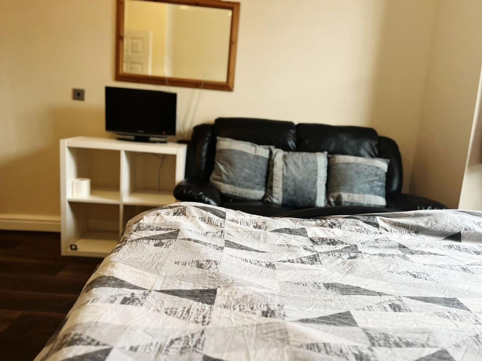 Nice And Pleasant Thornton Heath Екстериор снимка