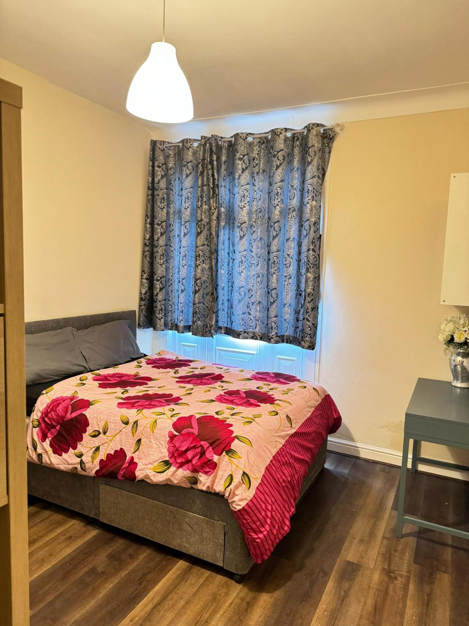 Nice And Pleasant Thornton Heath Екстериор снимка