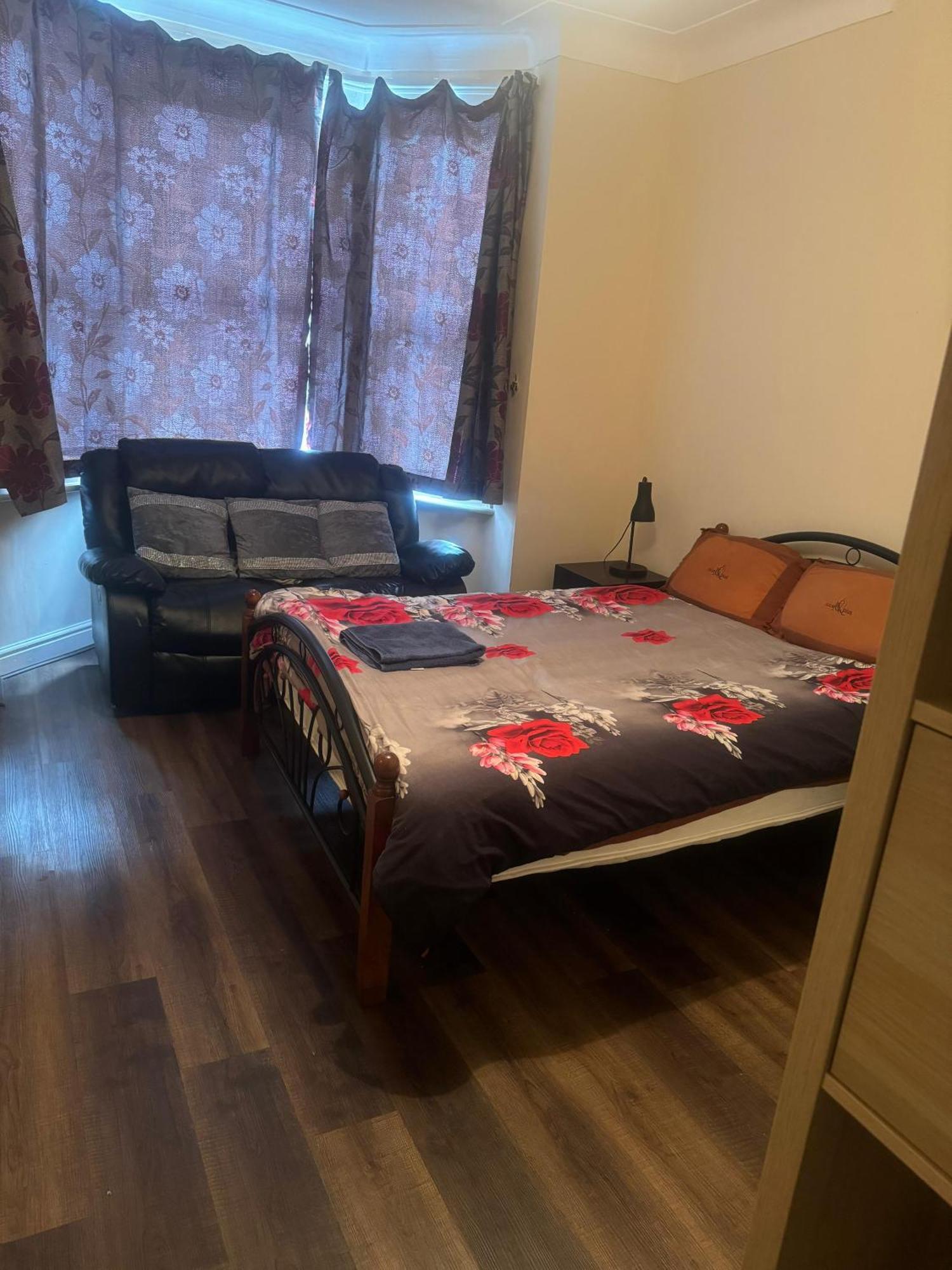 Nice And Pleasant Thornton Heath Екстериор снимка