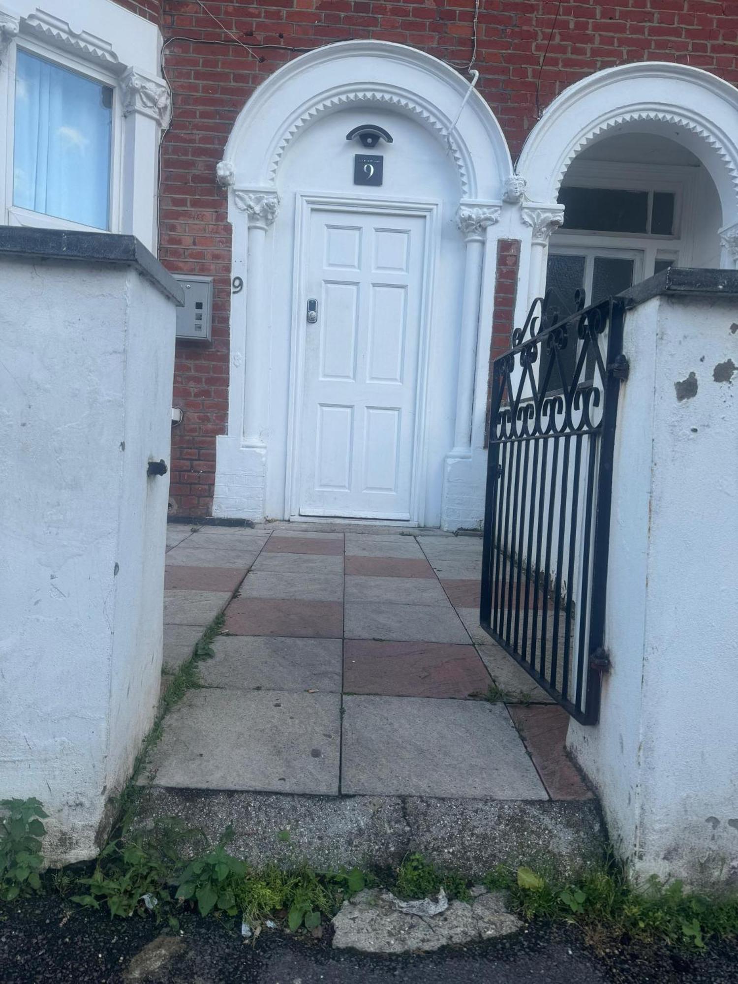Nice And Pleasant Thornton Heath Екстериор снимка